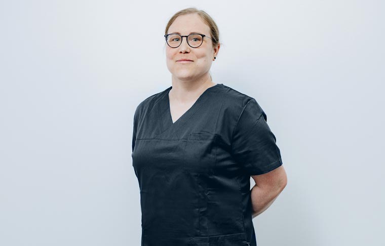 Porträtbild einer medizinischen Fachangestellten der Praxis für Neurochirurgie in Köln